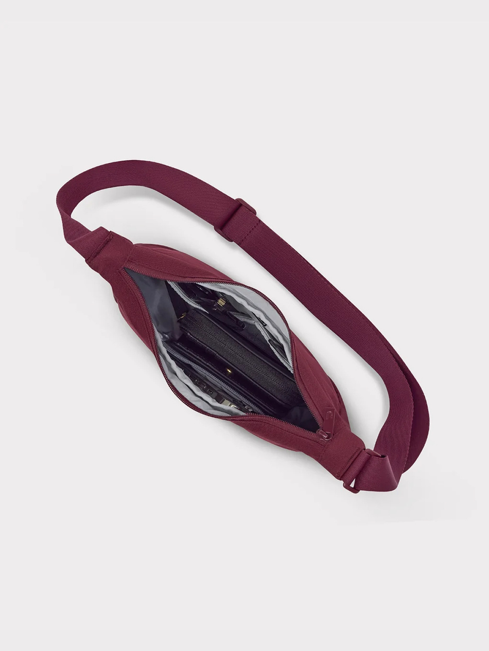 Torba na ramię JOHNNY URBAN Ally Small Half Moon Bag Burgund
