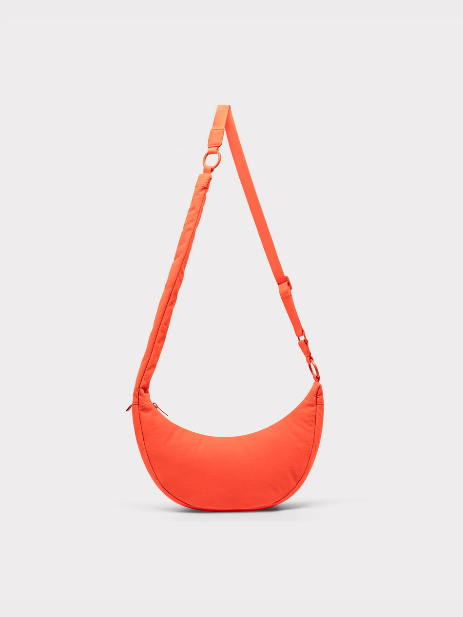 Torba na ramię JOHNNY URBAN Half Moon Bag Lou Medium Coral